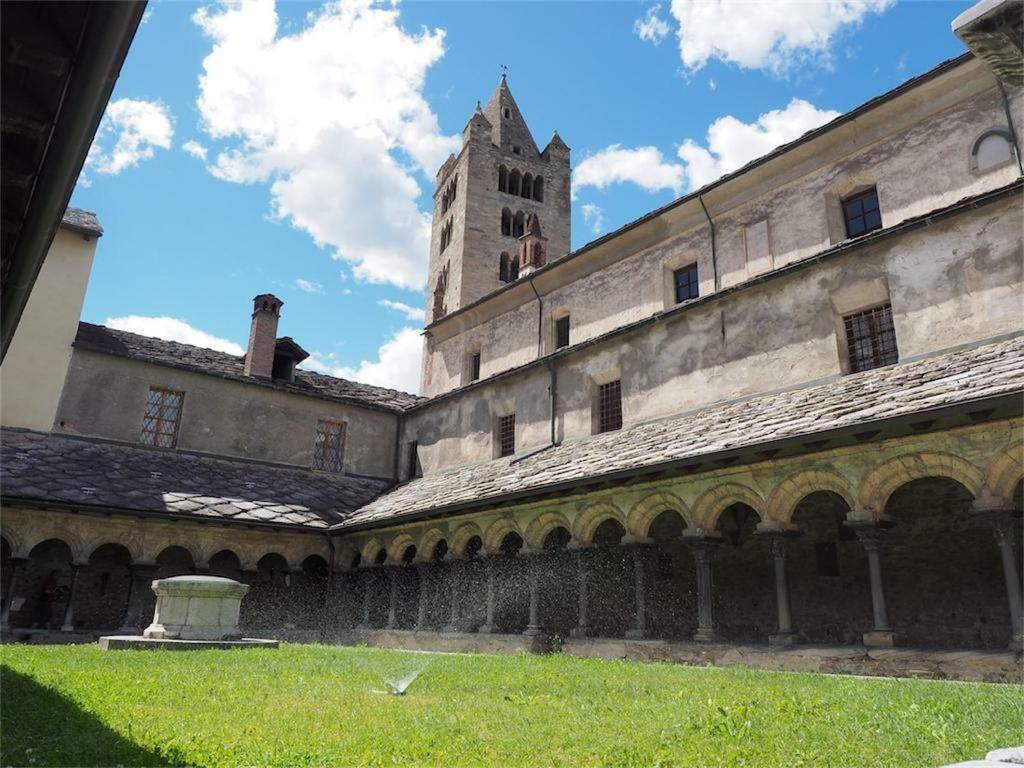 Apartamento Al Borgo Di Sant'Orso - Cir 0342 Aosta Exterior foto